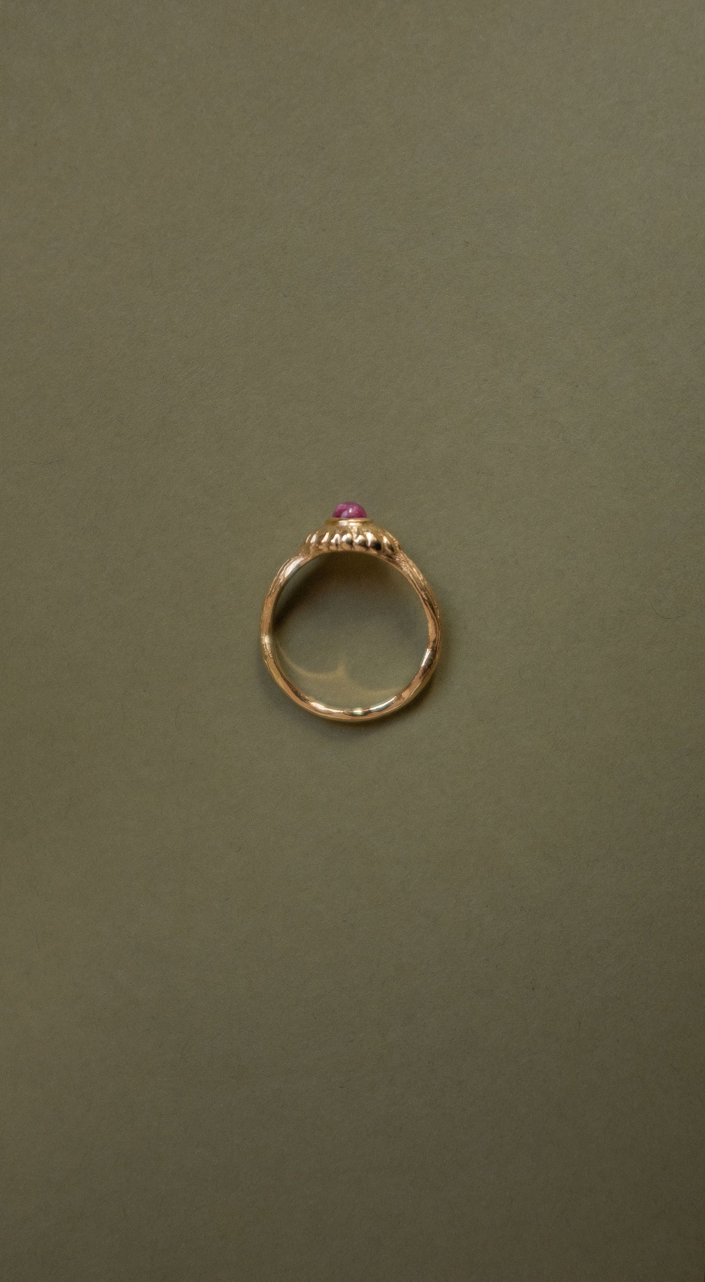 The Telga Ring - Cabochon