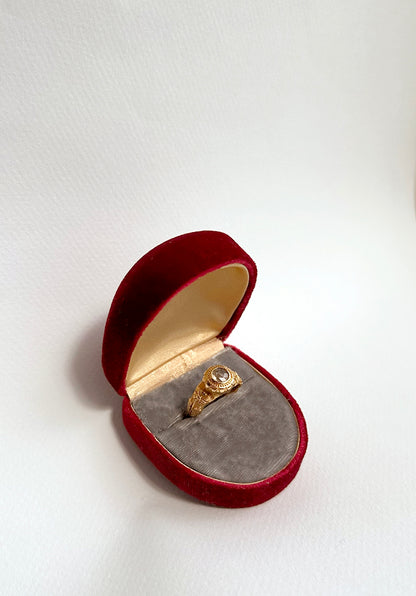 Elfin Circus Ring + Rose-cut Sapphire