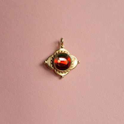 Voltige Charm - Red Garnet 18k