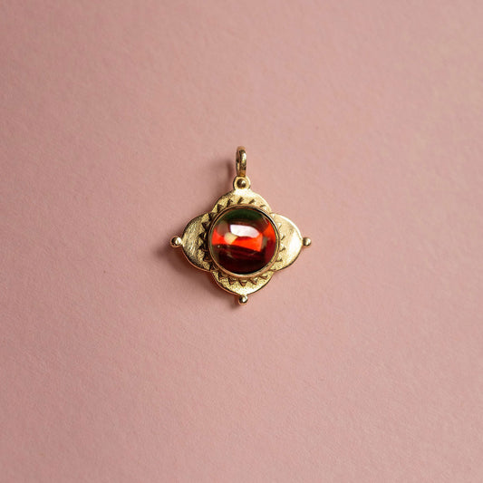 Voltige Charm - Red Garnet 18k