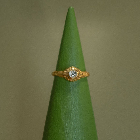 The Telga Ring - Faceted stone