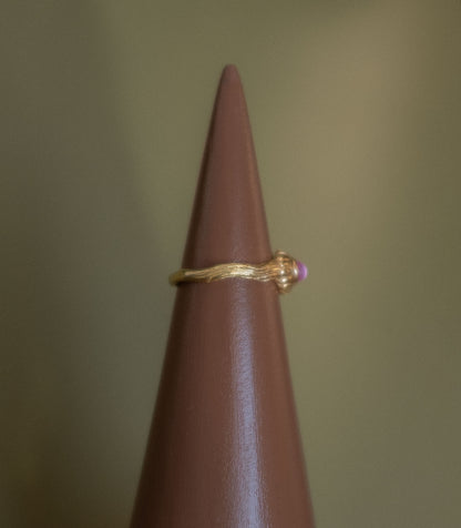 The Telga Ring - Cabochon