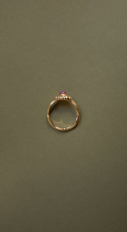 The Telga Ring - Cabochon