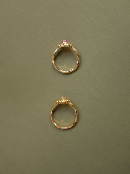 The Telga Ring - Cabochon