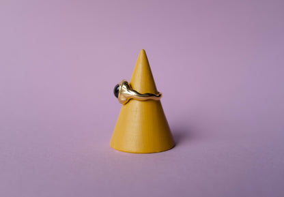 Akres Ring - cabochon stone