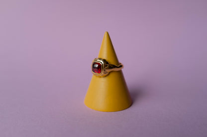 Akres Ring - cabochon stone