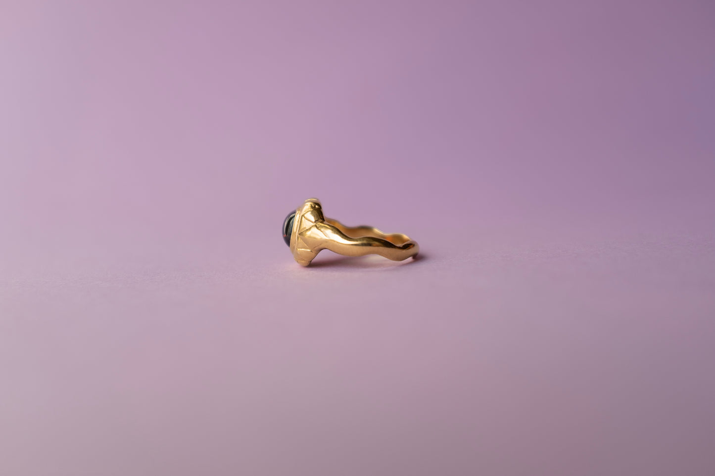 Akres Ring - cabochon stone