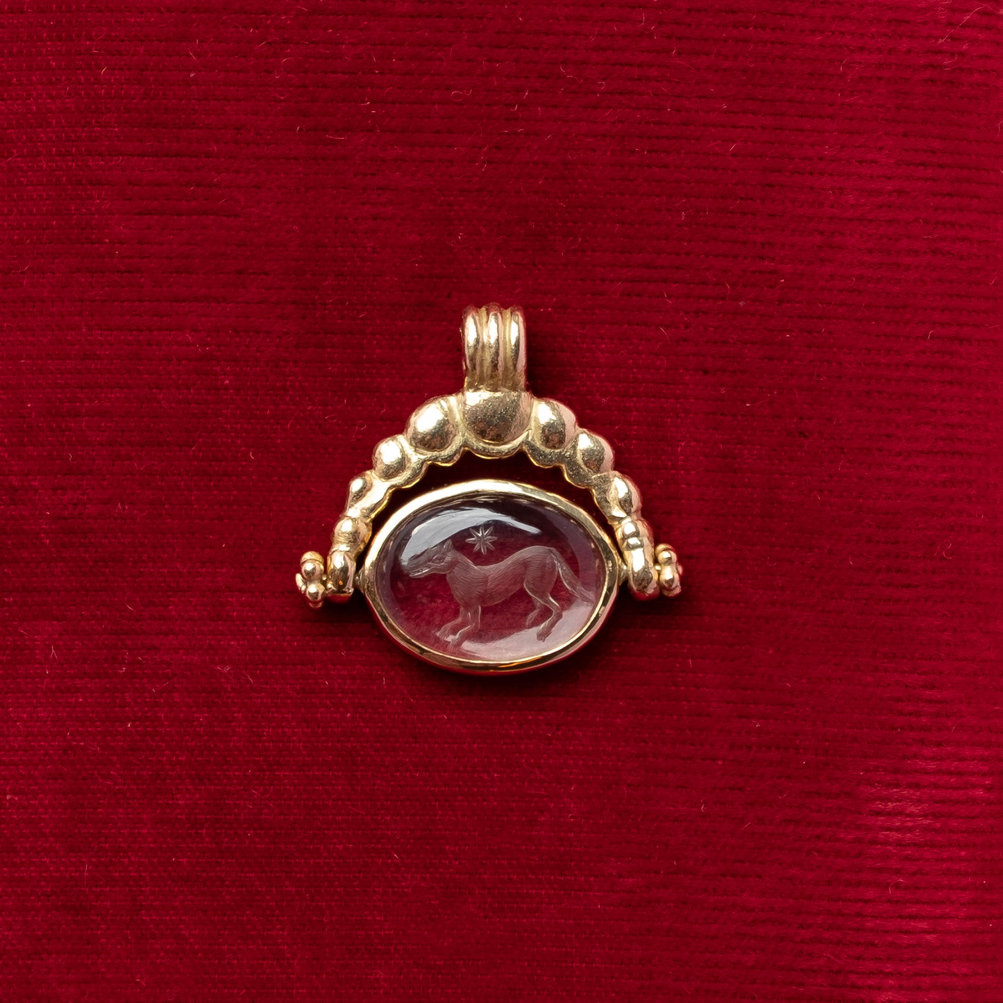 Oriel Spinner Pendant - Intaglio