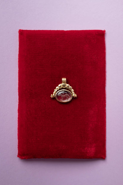 Oriel Spinner Pendant - Intaglio