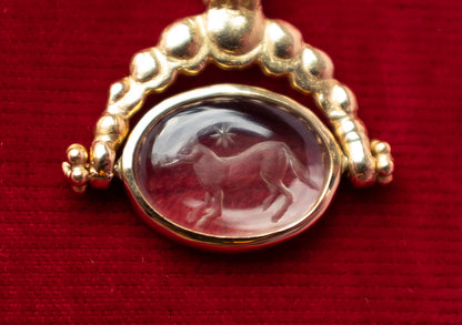 Oriel Spinner Pendant - Intaglio