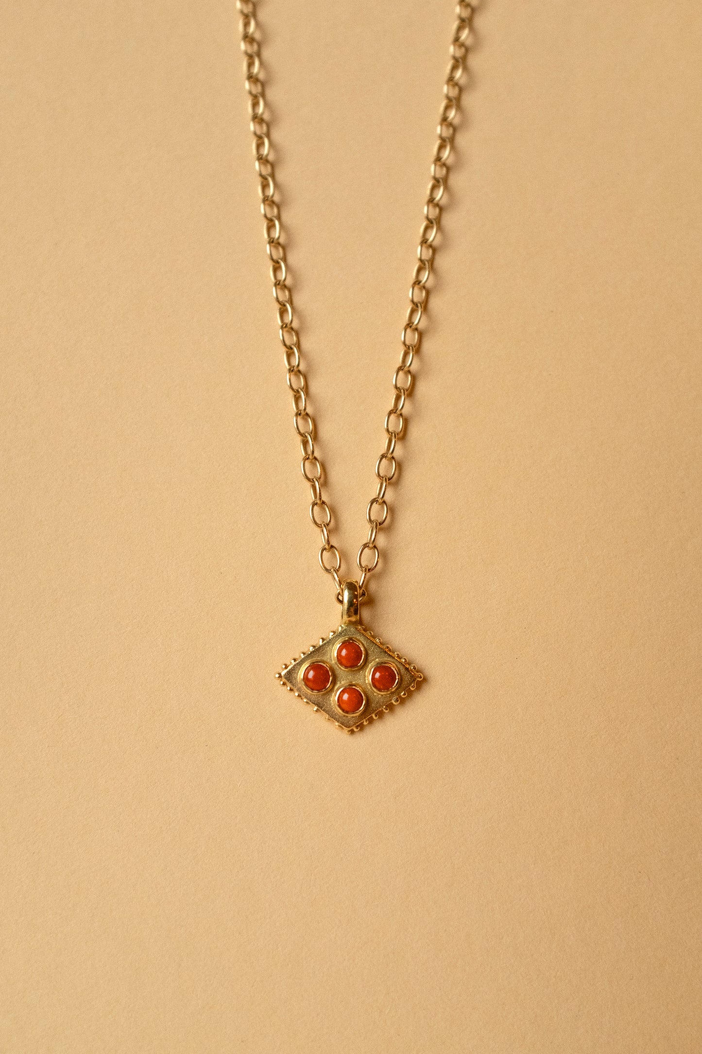 Fyra Pendant - 18k Antique Coral