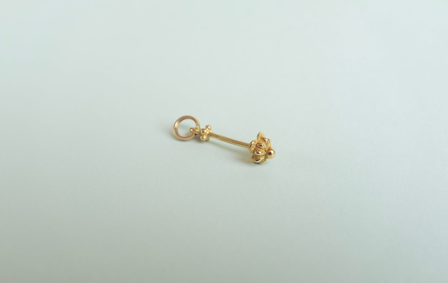Bora Charm Holder - Gemma